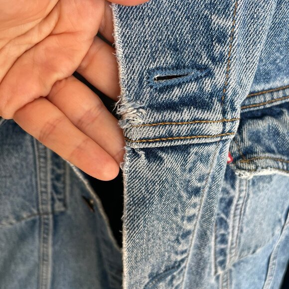 RARE VINTAGE 90's Levi’s Denim Trucker Jacket 75528-4891 Canada Men’s XLT TALL - Picture 7 of 16